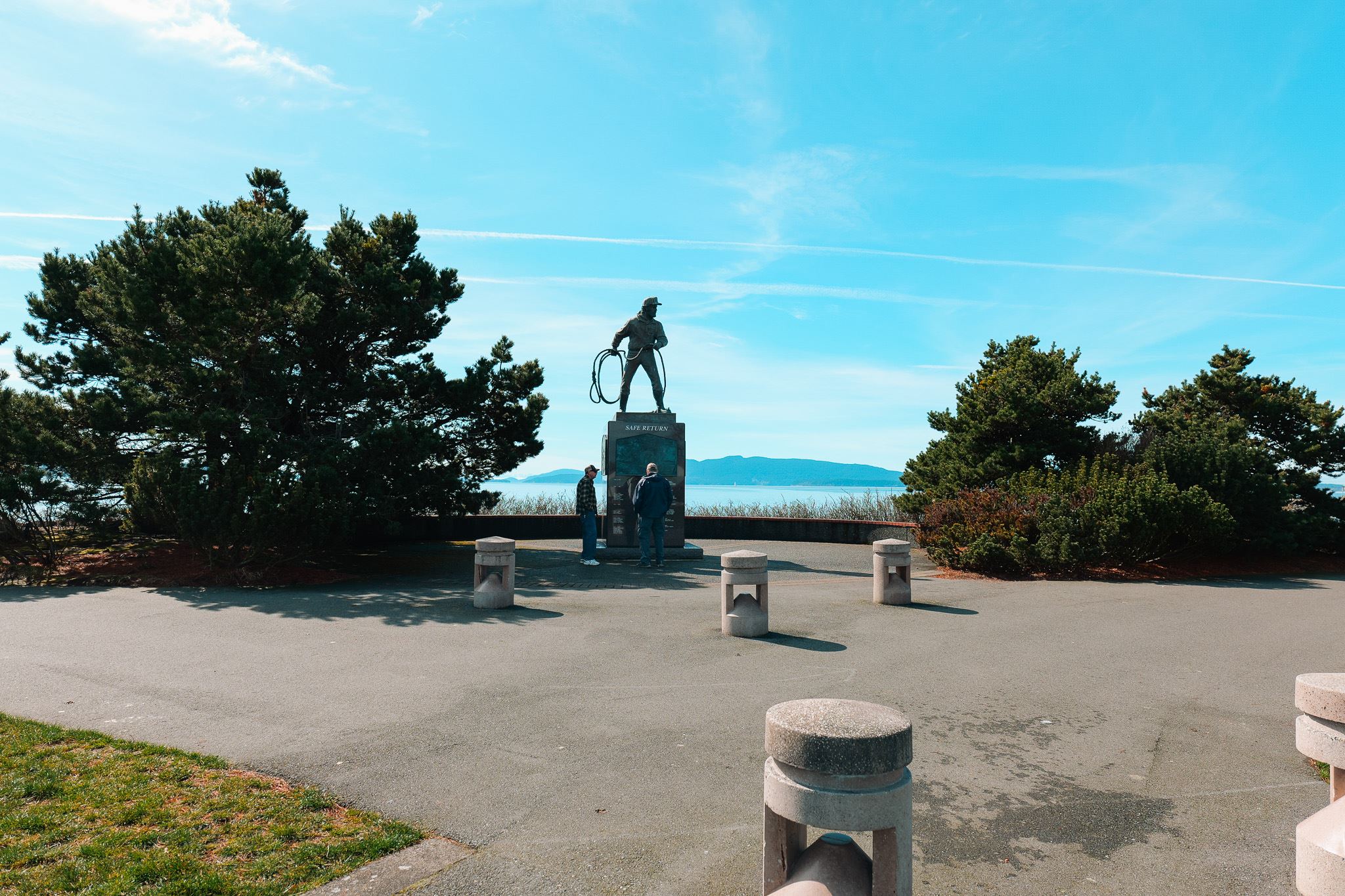 Fishermens memorial at Zuanich Point Park